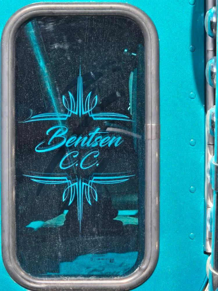 Newer Peterbilt Peep Windows