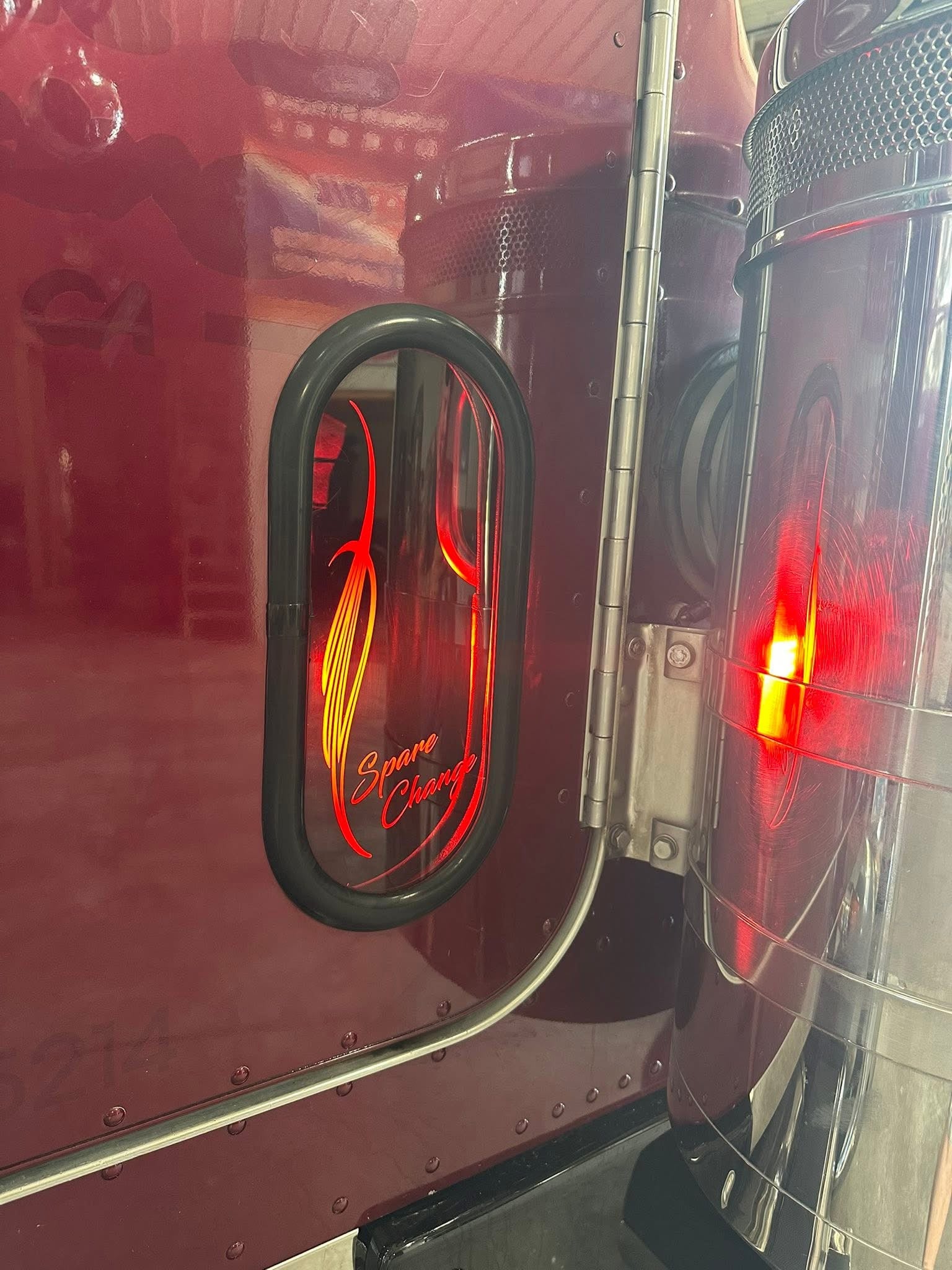 Older Peterbilt Peep Windows