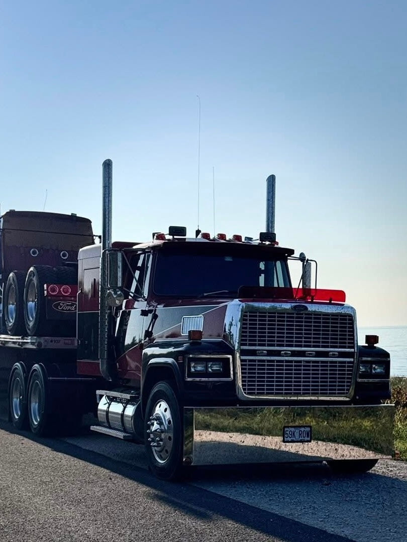 Ford LTL 9000 Bugshield