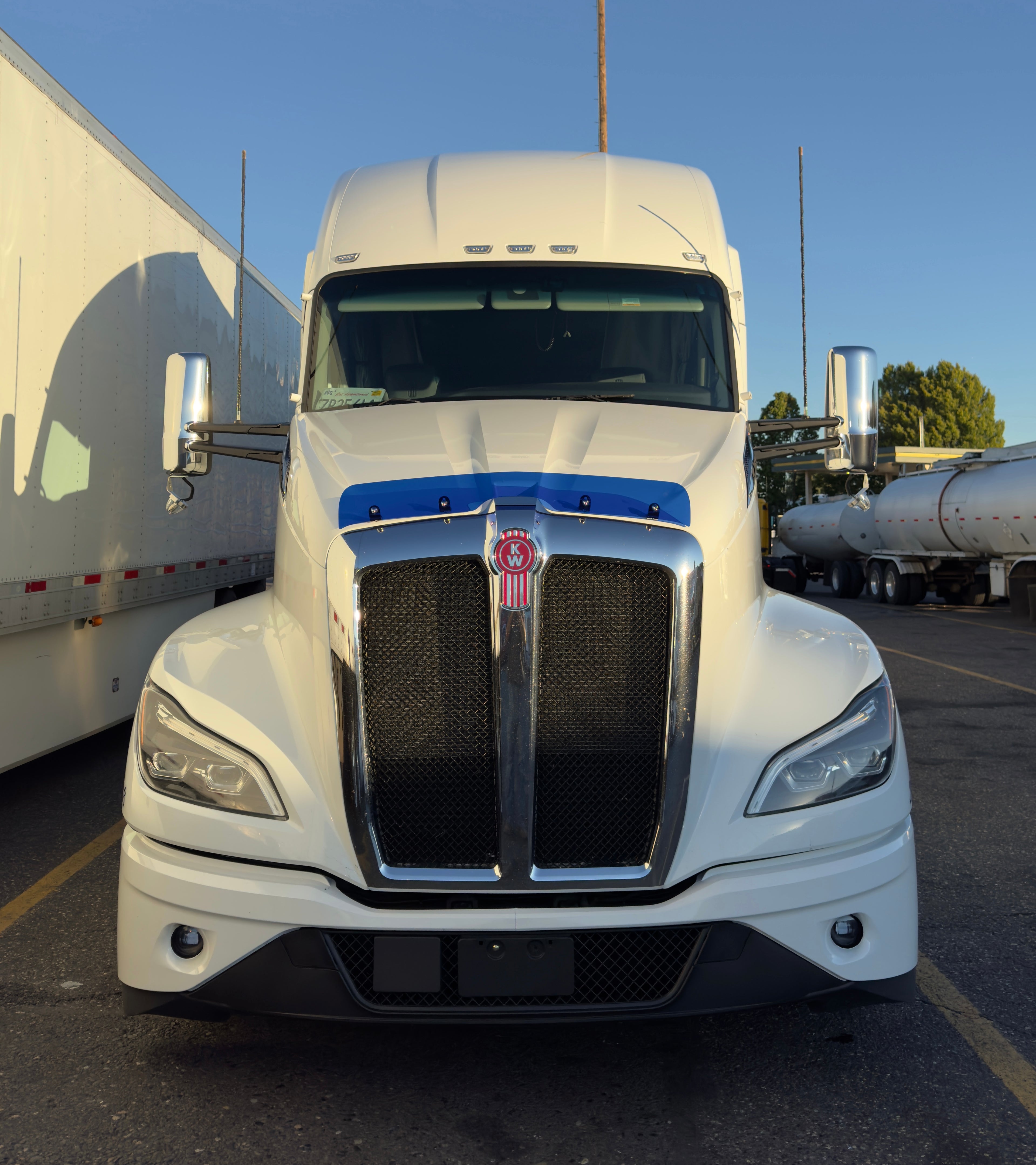 Kenworth T680 New Gen 2021+ Bugshield