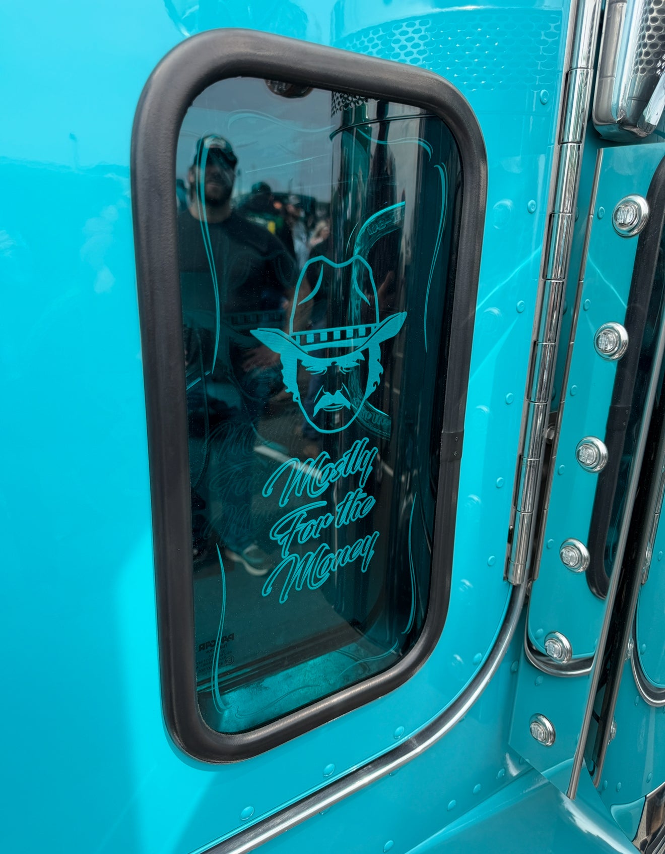 Newer Peterbilt Peep Windows