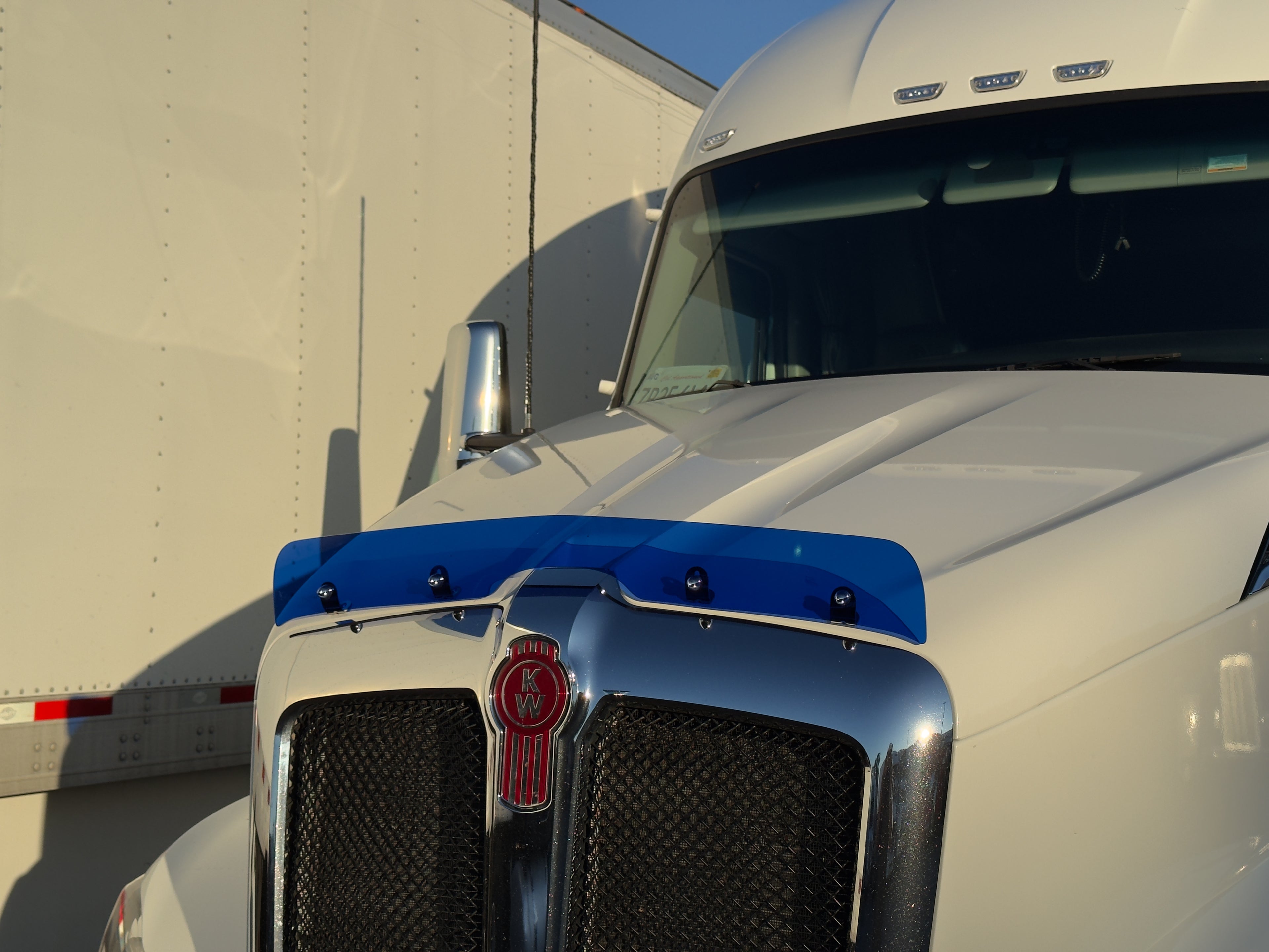 Kenworth T680 New Gen 2021+ Bugshield