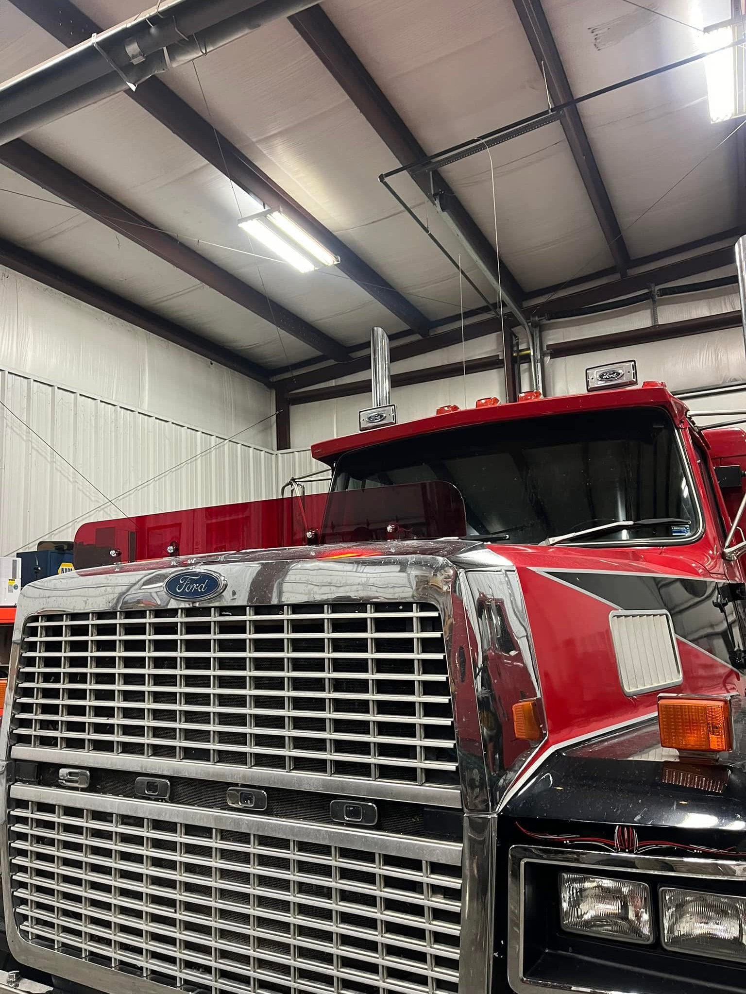 Ford LTL 9000 Bugshield
