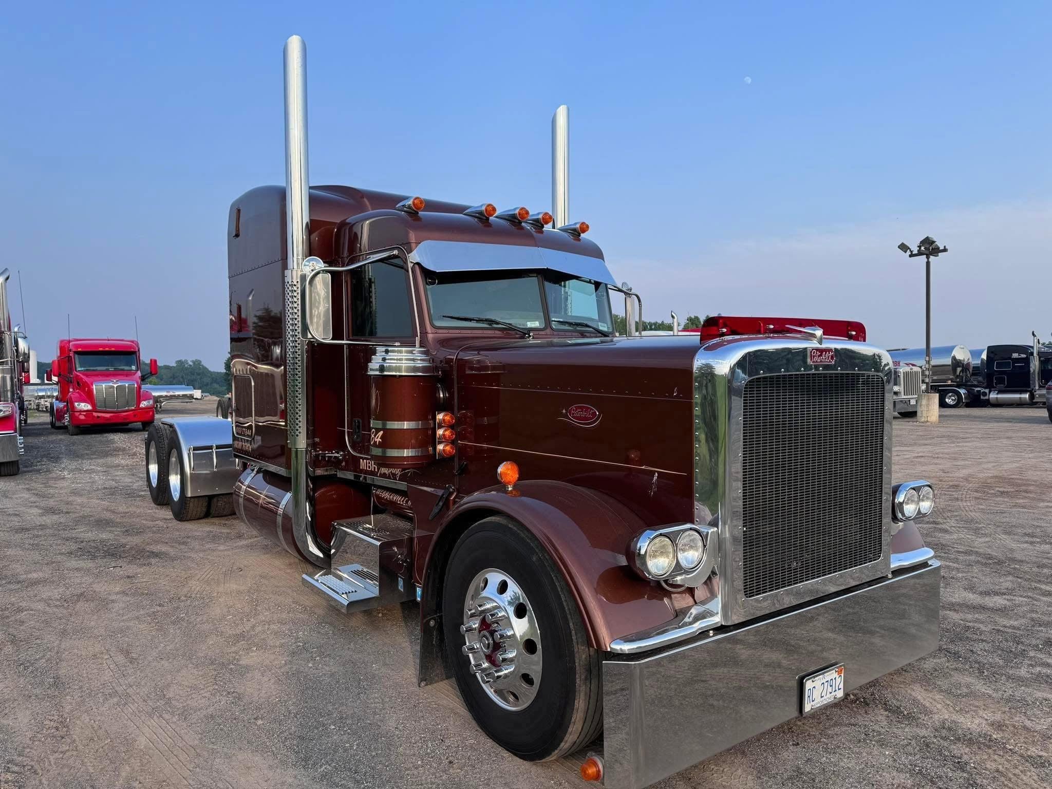 Peterbilt 389/388 Bug Shield