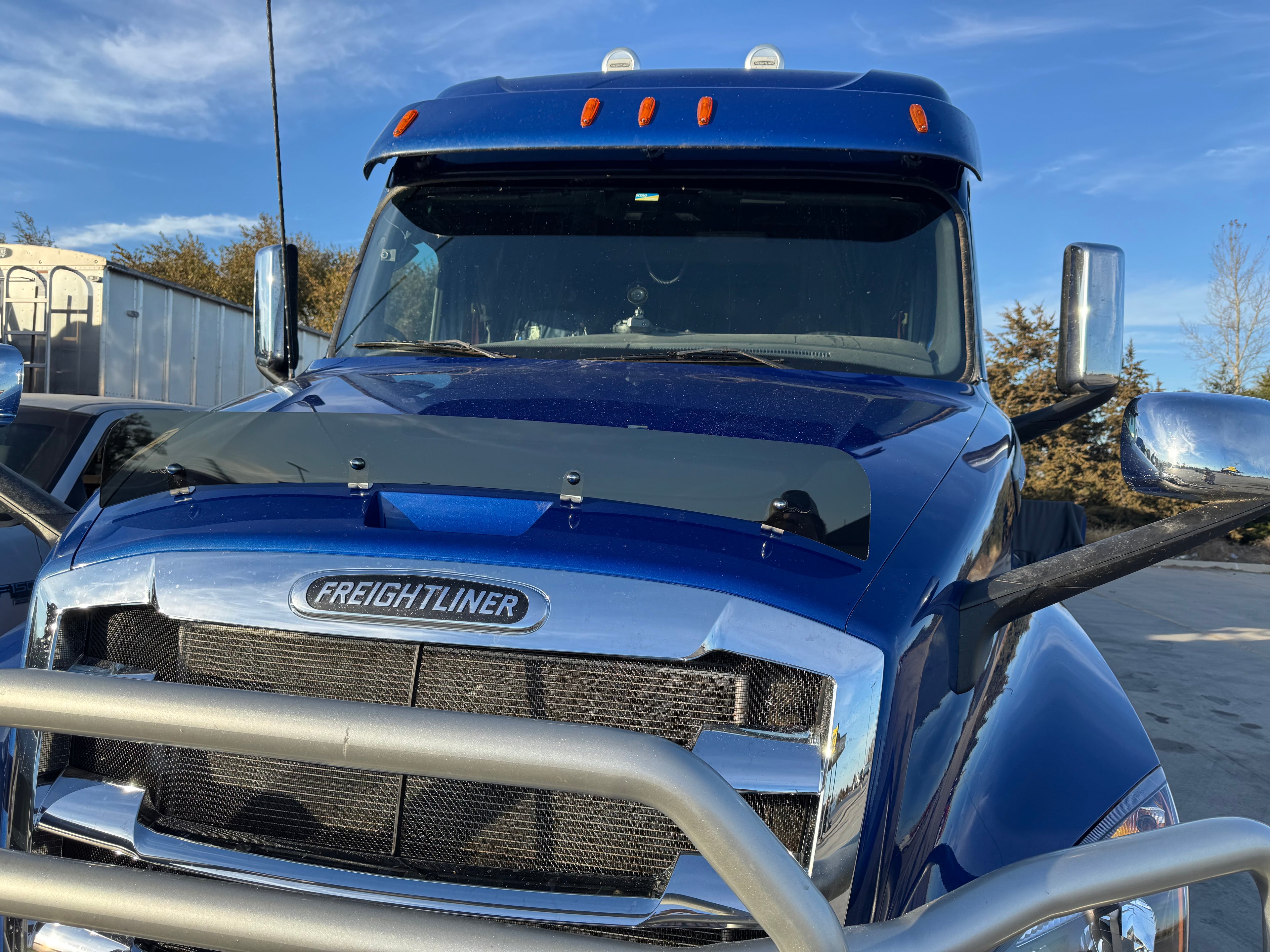 Freightliner New Gen Cascadia 2018 and newer Bugshield