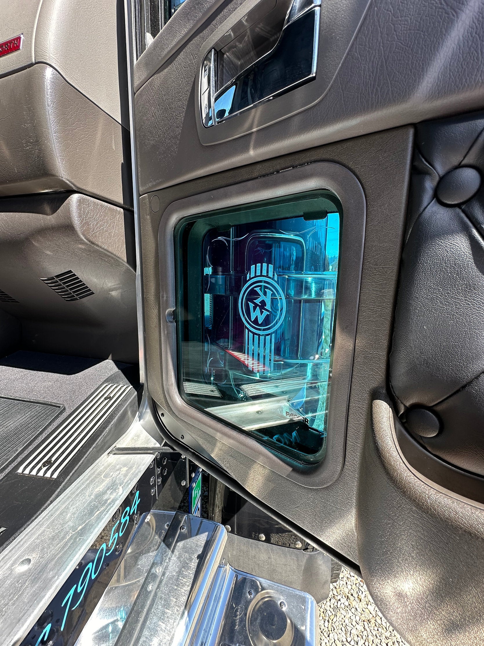 Newer Kenworth Peep Windows