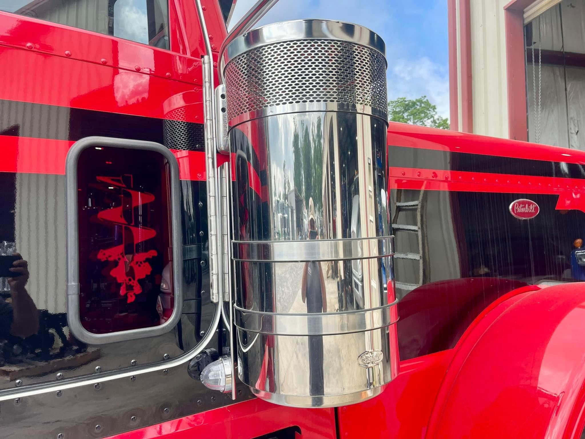 Newer Peterbilt Peep Windows