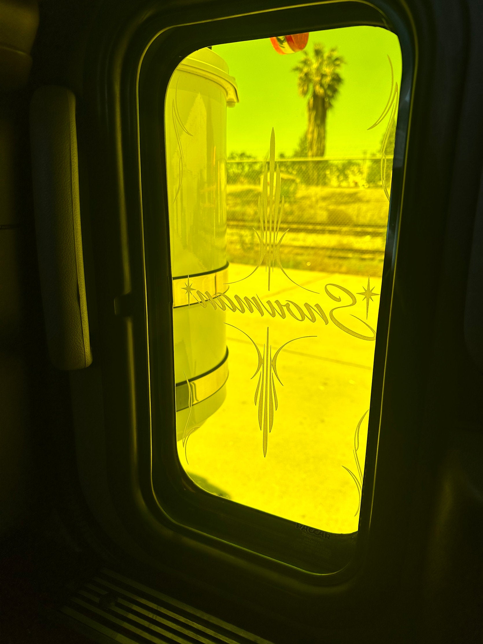 Newer Peterbilt Peep Windows