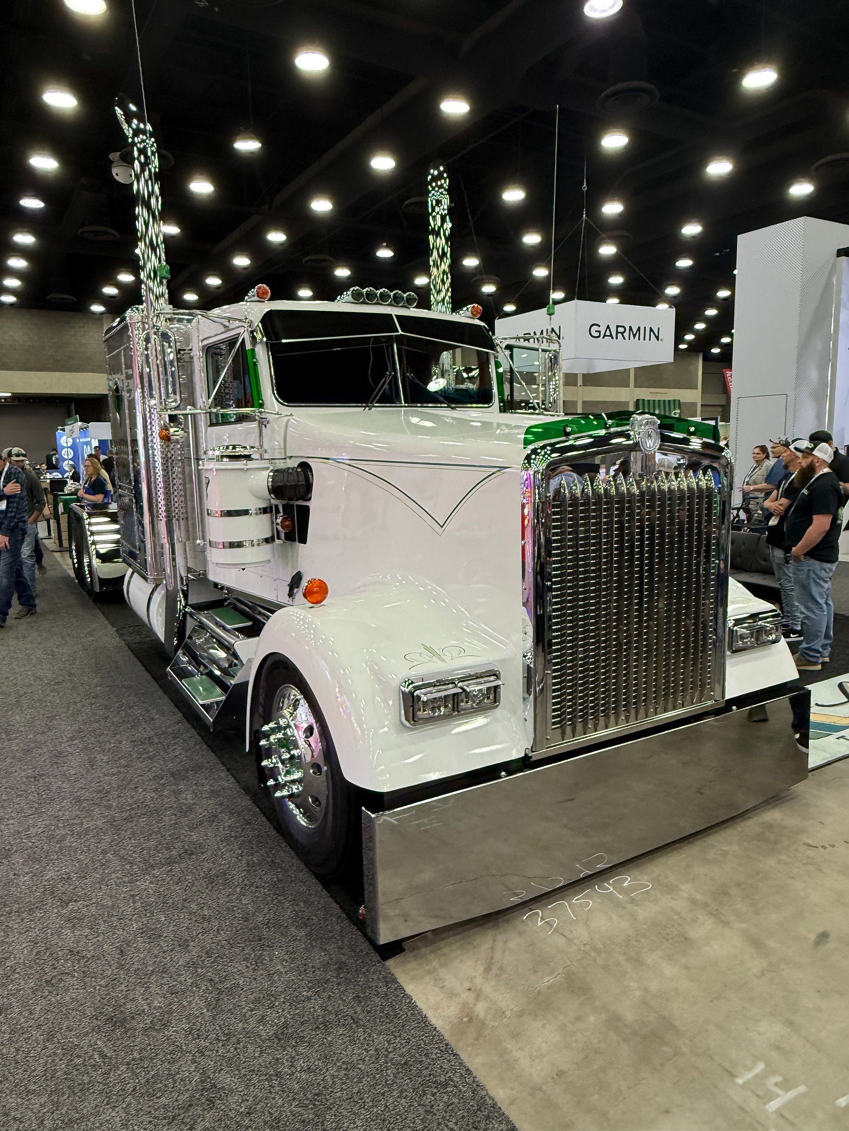 Window Wings KW & Peterbilt models